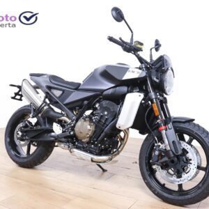 Husqvarna Svartpilen 801