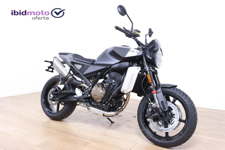 Husqvarna Svartpilen 801