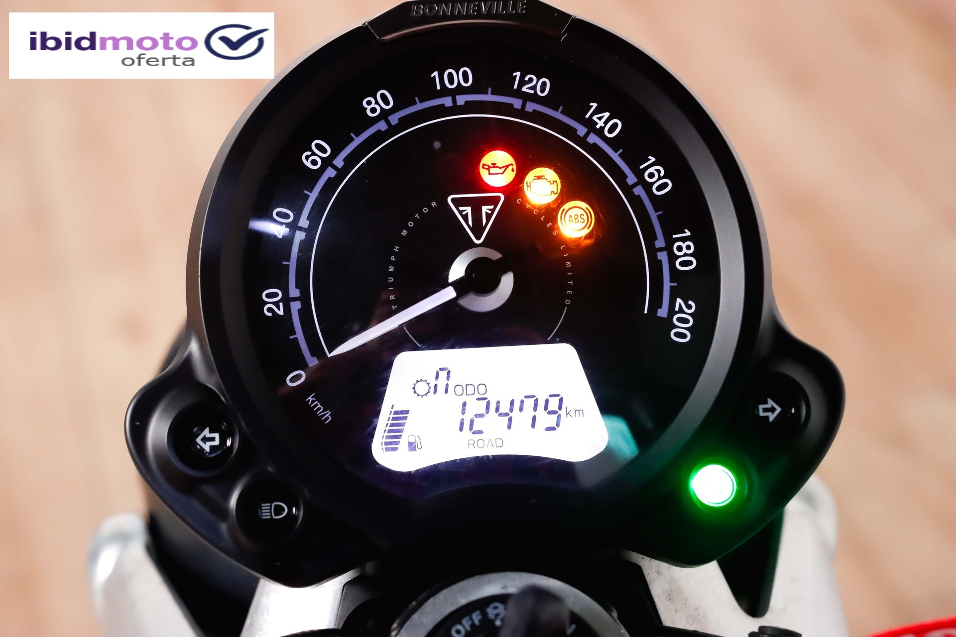 Triumph Street Twin ABS - Image 7